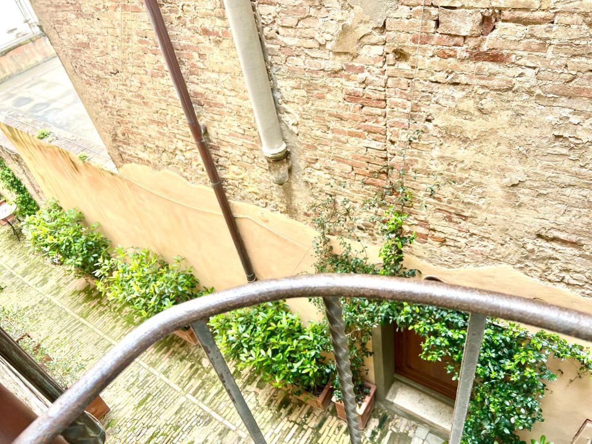 Gh Paradiso - Apartments Siena Kültér fotó